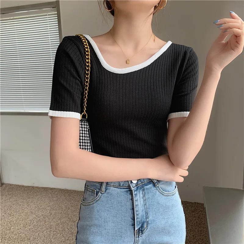 Tops de punto con cuello Irregular para mujer, camiseta de manga corta ajustada en blanco y negro de diseño coreano, ropa de verano
