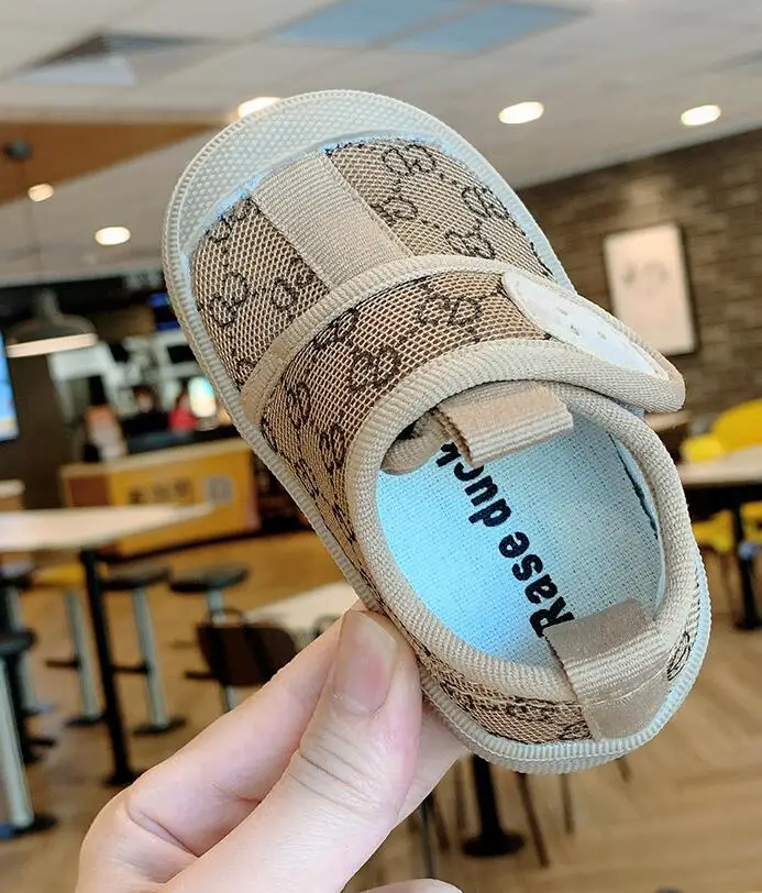 

Осенняя детская обувь, кроссовки для мальчиков, новая обувь для маленьких девочек, однотонная холщовая обувь для маленьких девочек, обувь д...