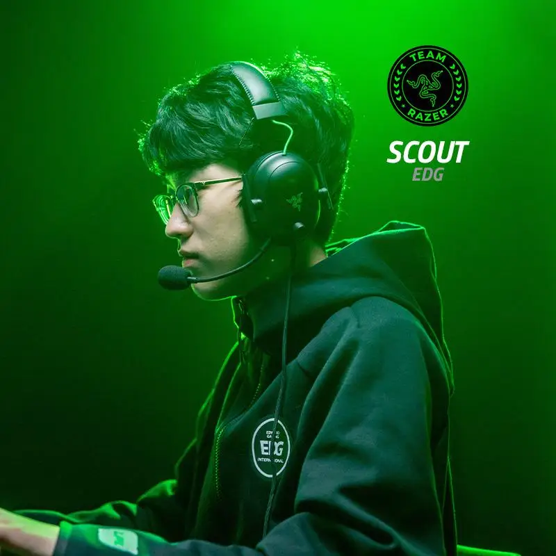 

Razer BlackShark V2 SE THX Spatial Audio Wired Gaming Headset with Razer TriForce 50mm Driver Noise Reduction Microphone