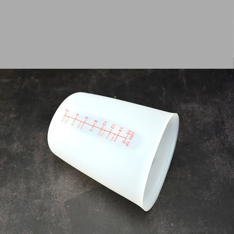 

250/500ml Silicone Measuring Cup Jug Pour Spout Surface Kitchen Tool Quality Cup with Graduated Quality Kitchen Cuillere Doseur