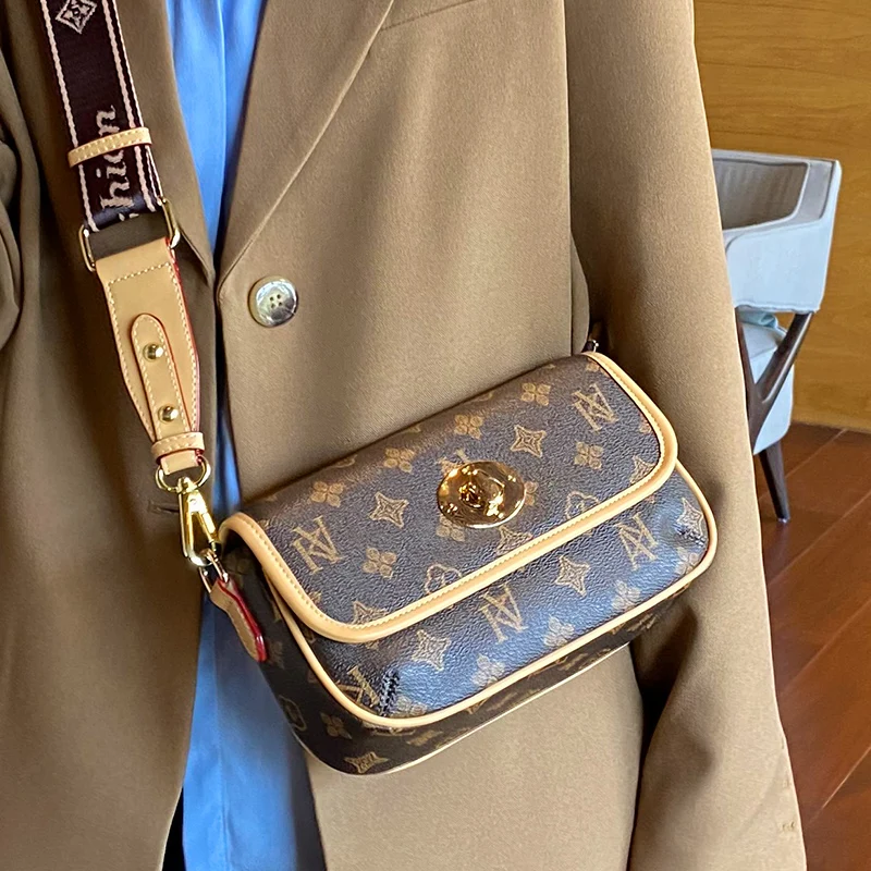 

Vintage Print Crossbody Bag for Women Luxury Handbags Women Bag Genuine Leather Purse and Handbags V Bags In Luxury Handbags Cc