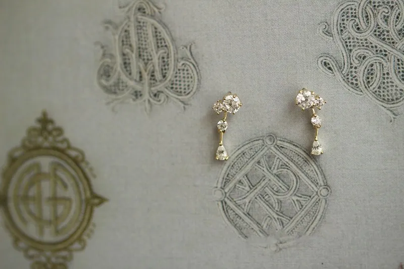 Женская цепочка из сплошного золота с кристаллами|Серьги-гвоздики| |