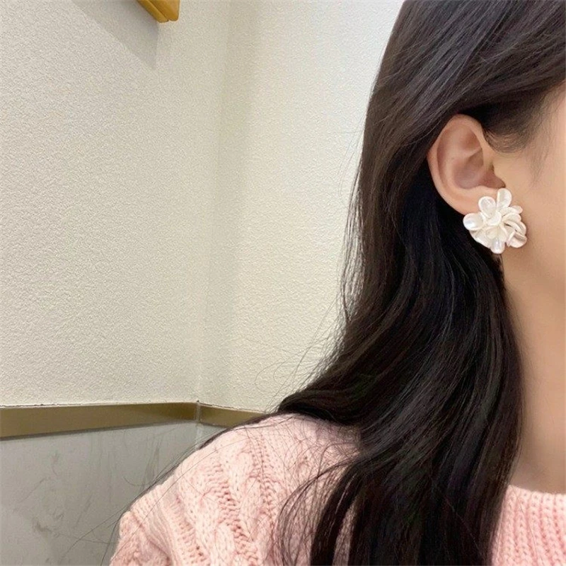 

Серьги YIDALU с подвесками в виде цветов, 2021