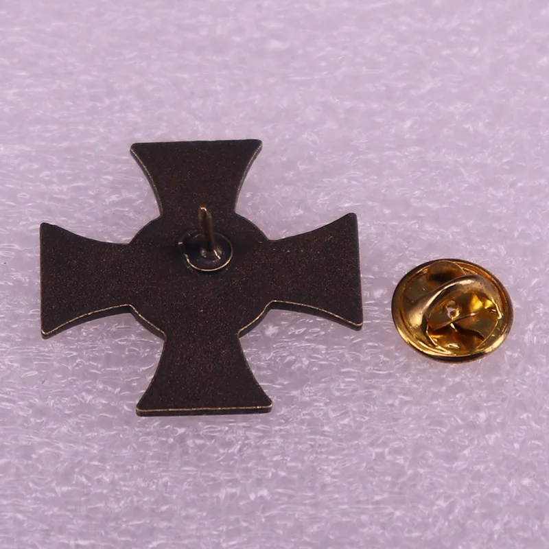 Интересный винтажный крест с орлом Металлический Эмалированный значок