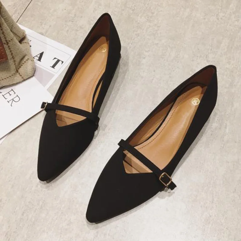 Женские офисные туфли с острым носком на низком каблуке 3 см модные туфли-лодочки