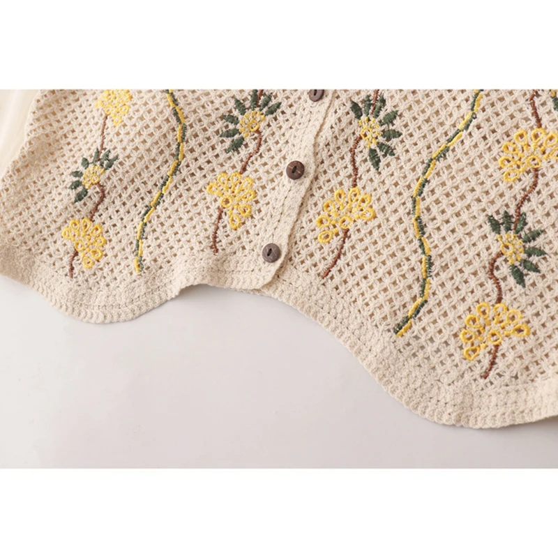 

Korean Vintage Floral Embroidery Crop Top Women's Streetwear Elegant Gentle Crochet Casual Loose Chiffon Single Breasted Blouses