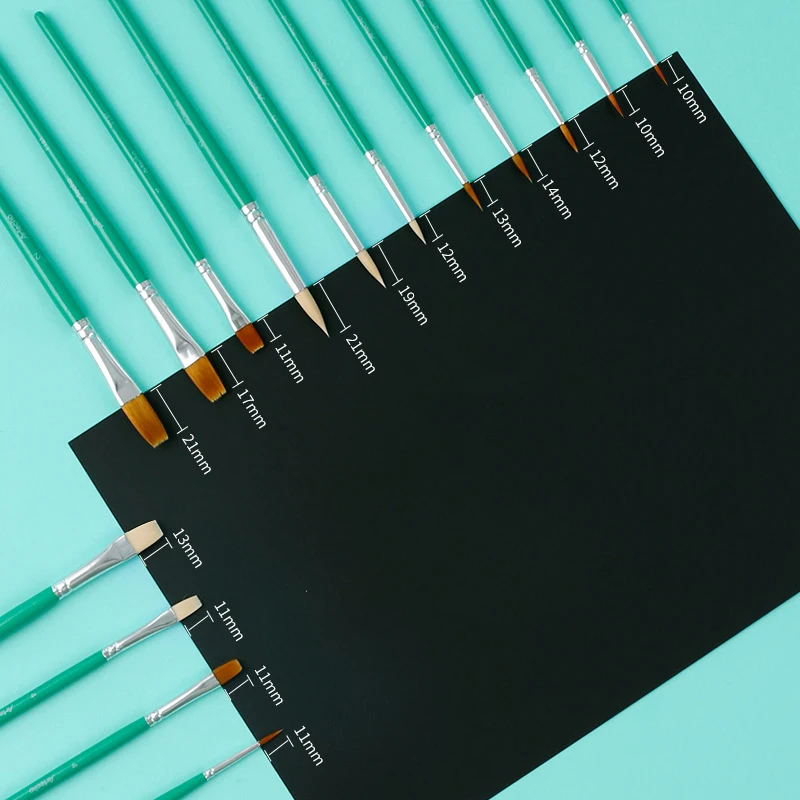 Набор масляных кистей нейлоновые с натуральной щетиной разные размеры 15