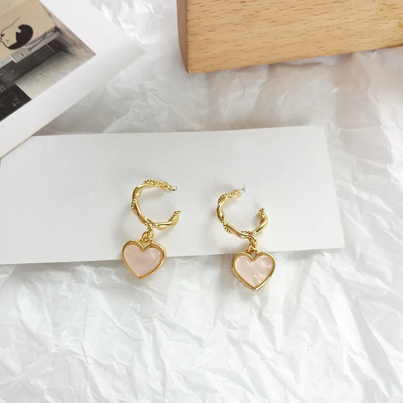 

Fashion jewelry French 925 Silver Needle pink heart earrings ladies heart C word earrings metal twist Stud Earrings gifts