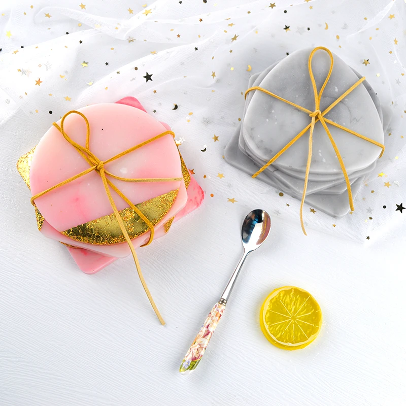 Набор подставок для чашек неправильной формы комплект из золотой фольги