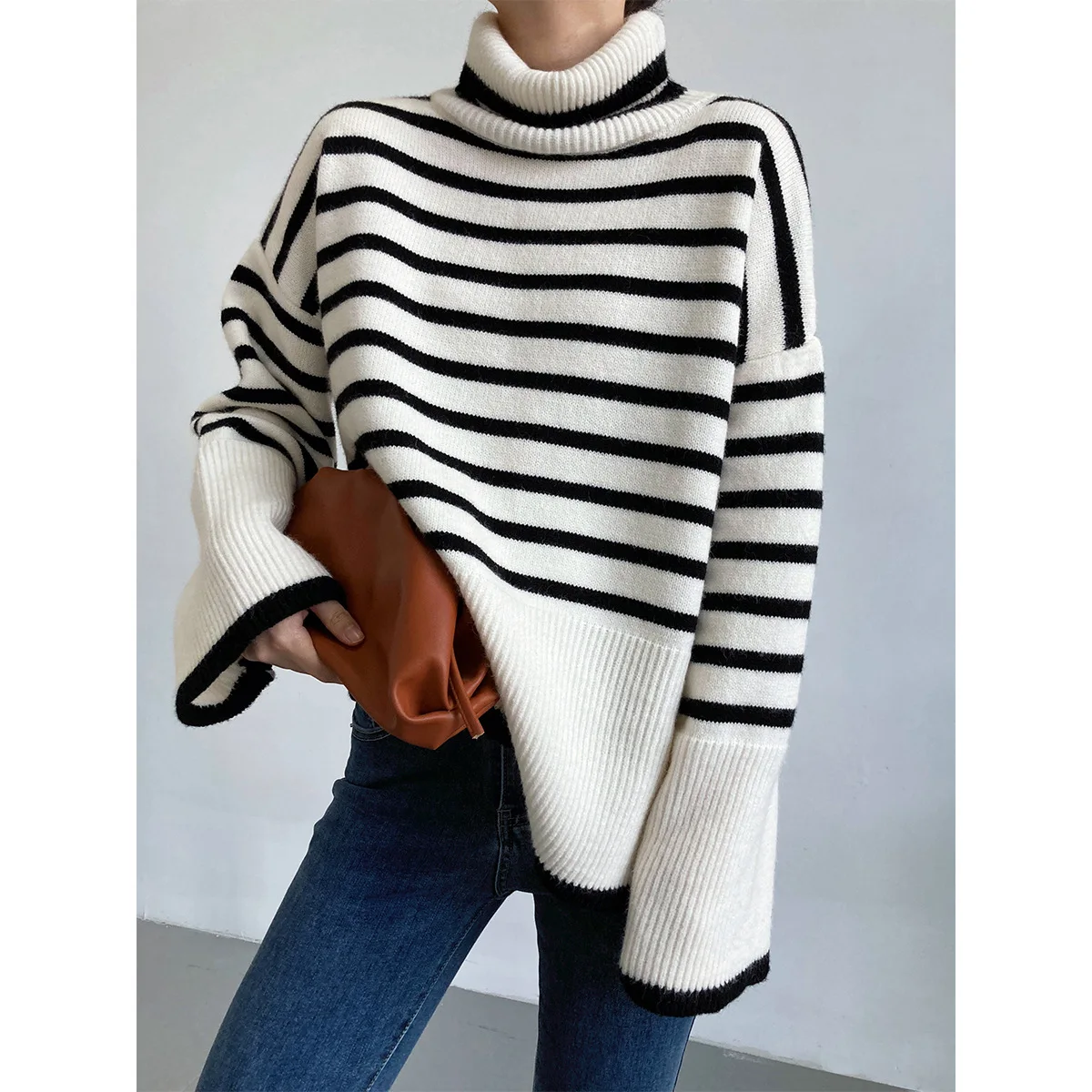 

2022 New Black White Women Striped Sweater Turtleneck Knitted Pullovers Winter Clothes Oversized Harajuku Female Wool Sweaters
