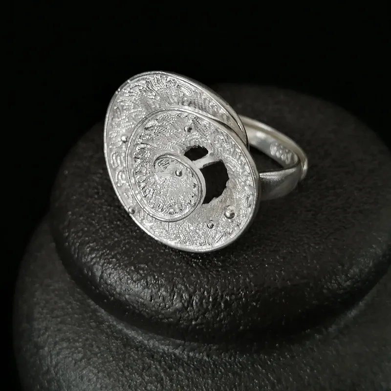 Кольцо женское спиральное из серебра 999 пробы регулируемое | Украшения и