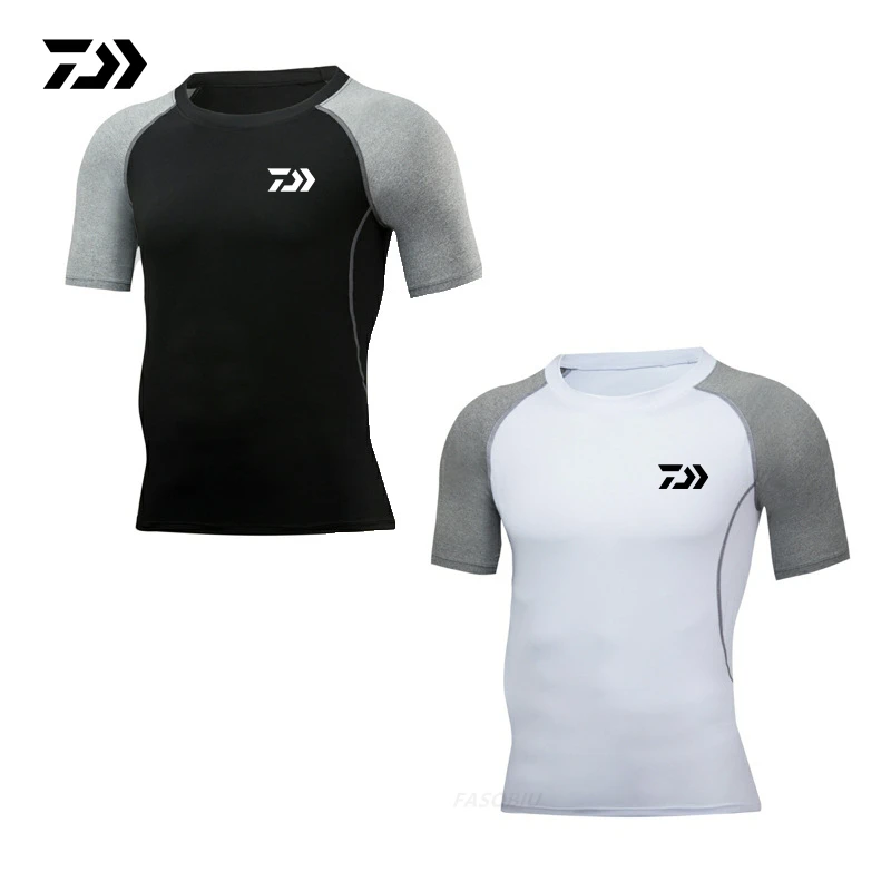 

Daiwa Men's Outdoor Sports Mountaineering Fishing T-shirt Quick Drying Breathable Fitness Suit Short Sleeve T-shirt