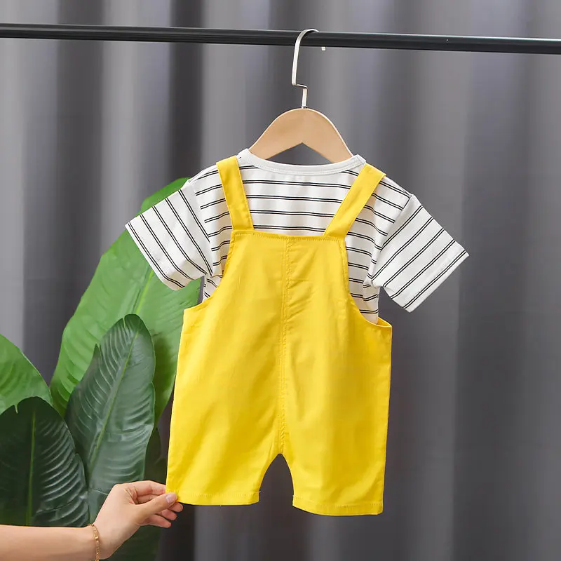 Милый комплект одежды для маленьких девочек и мальчиков комбинезон с мультяшным