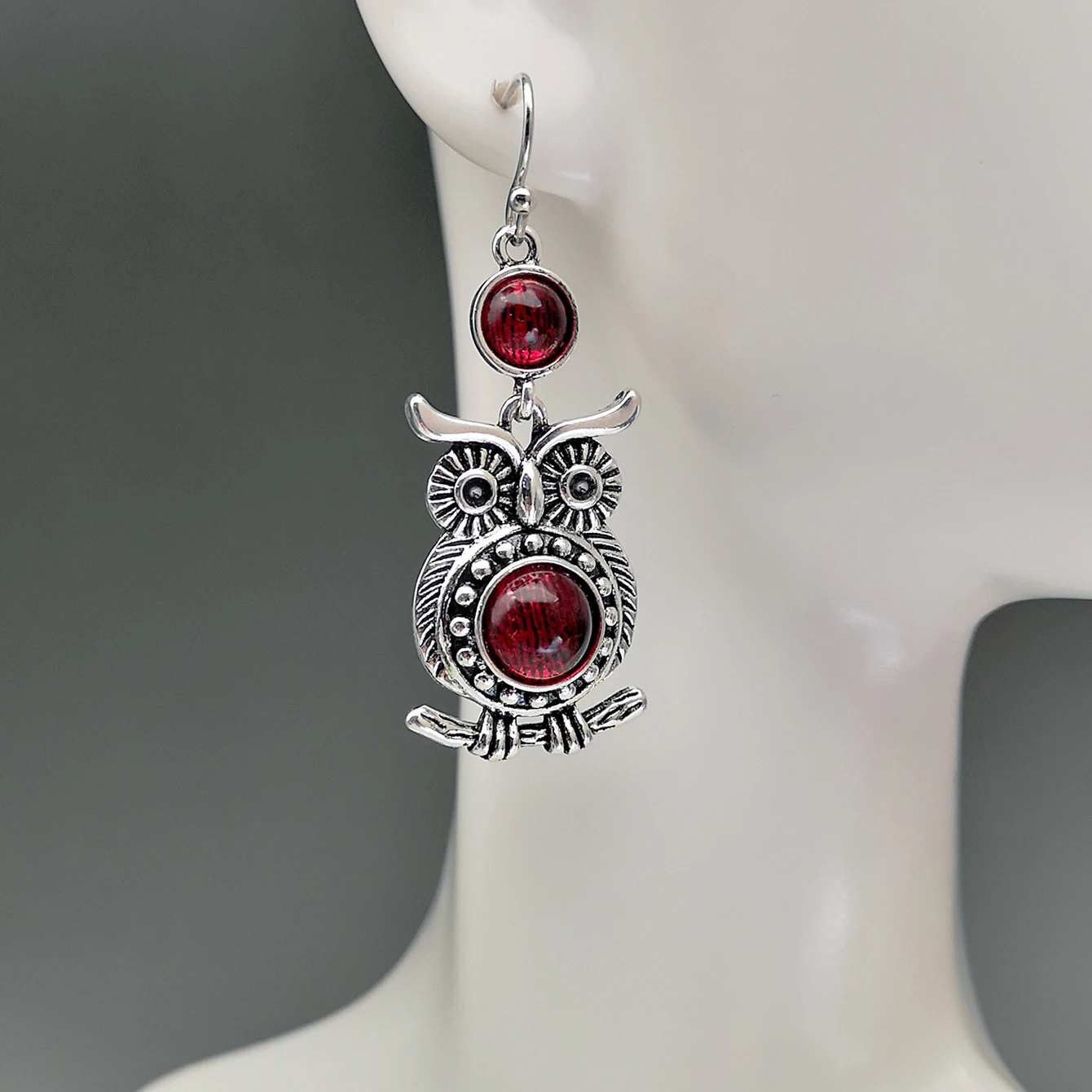 

Personalized Retro Gothic Style Lace Ruby and Owl Earrings Creative 925 Retro Jewelry Suitable for Banquet Party Gifts Wholesale