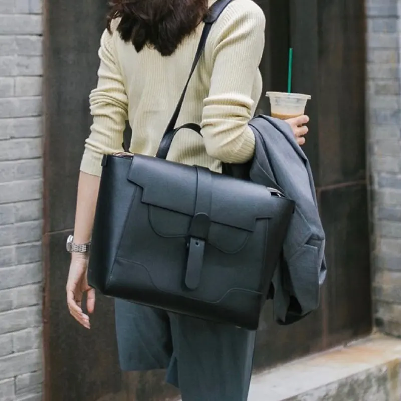 

Backpack Female 2021 New Travel Backpack Messenger Casual Shoulder Bag Fashion Lady Personality Simple Backpack Large