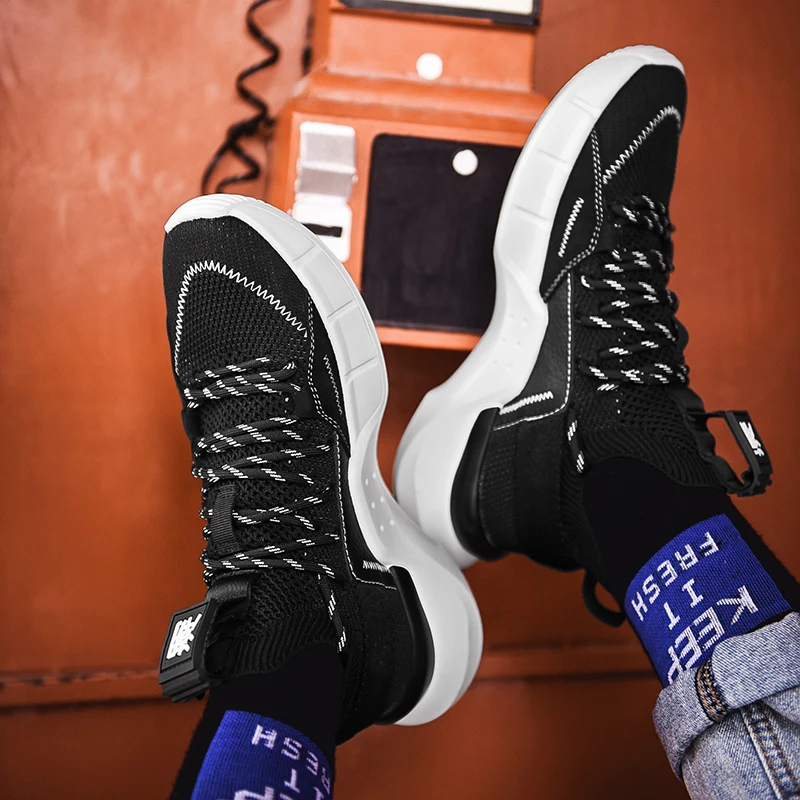 

2021 Latest Sports Running Men's Shoes Breathable Mesh Breathable Men's Sports Shoes Casual Black Sports Shoes Couple Shoes