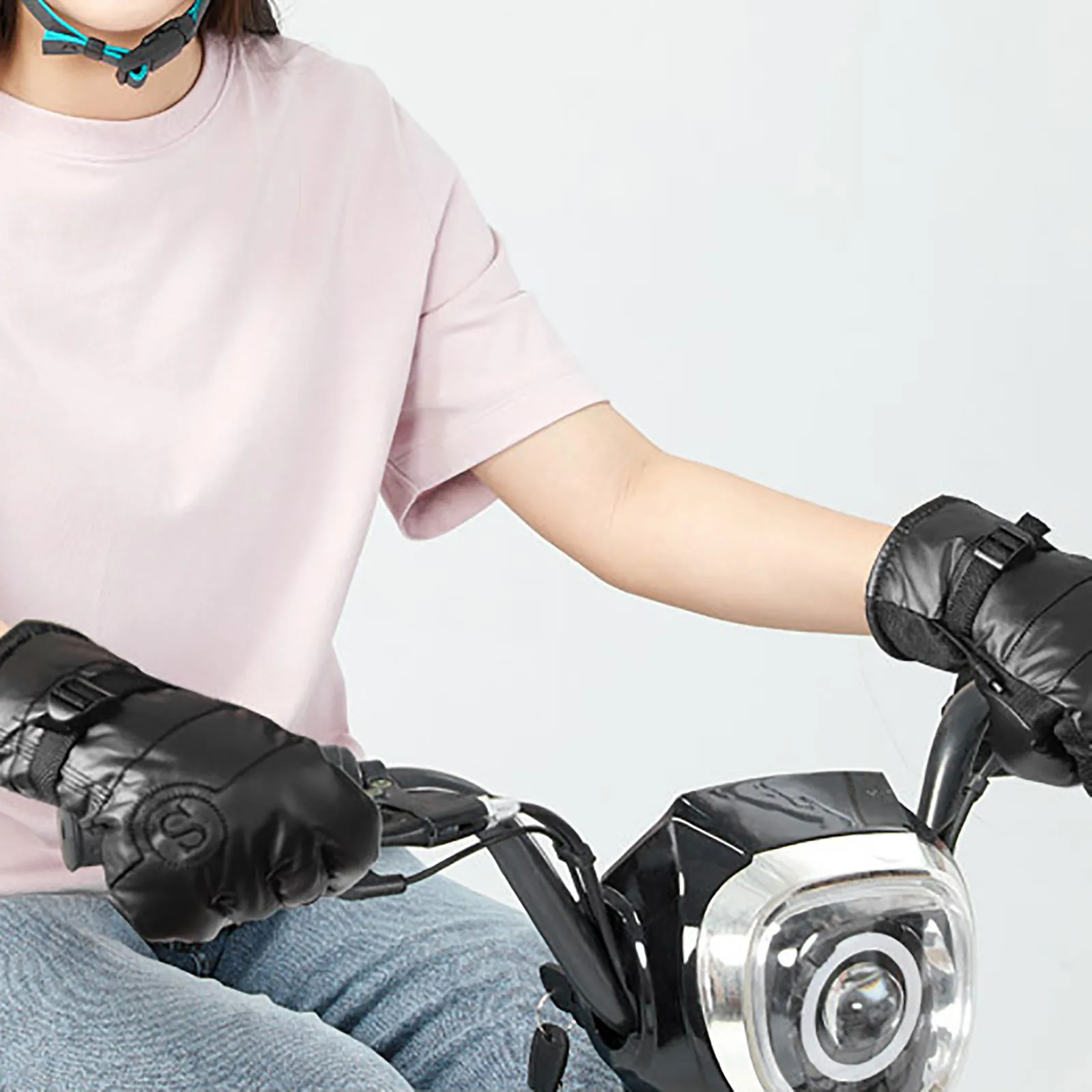 

Electric heated Gloves Rechargeable Waterproof Windproof Leather Outdoor Sports Winter Thick Plus Velvet Warmer Gloves