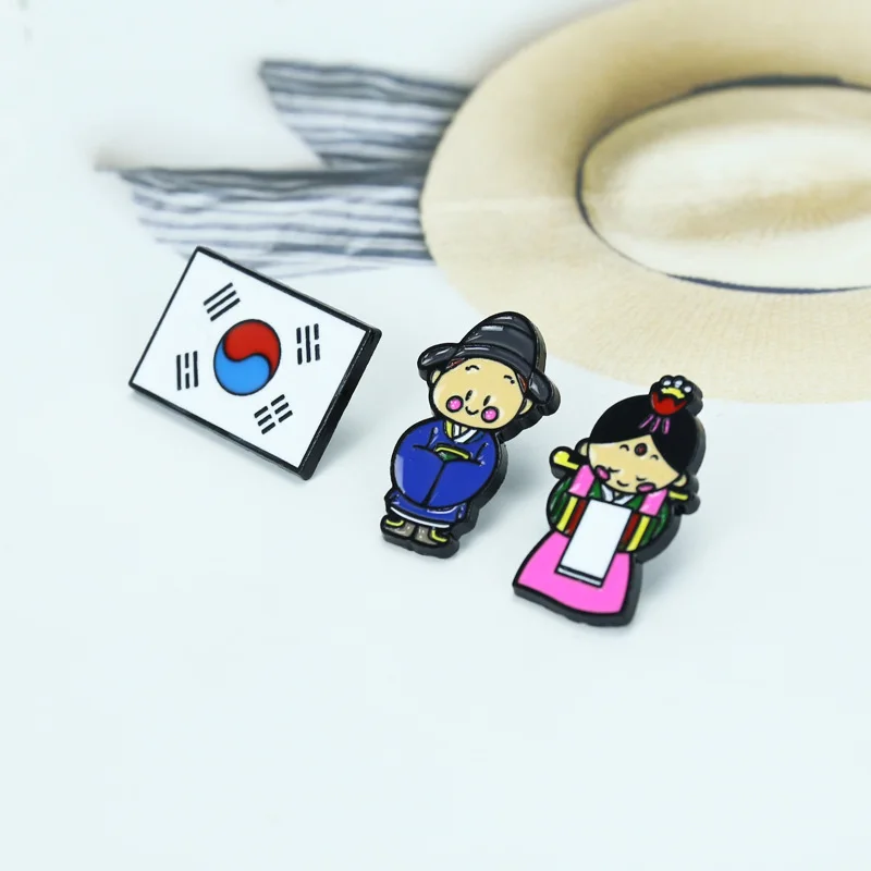 Мультфильм контакты в Корейском стиле ханбок с рисунком брошь виде флага пара