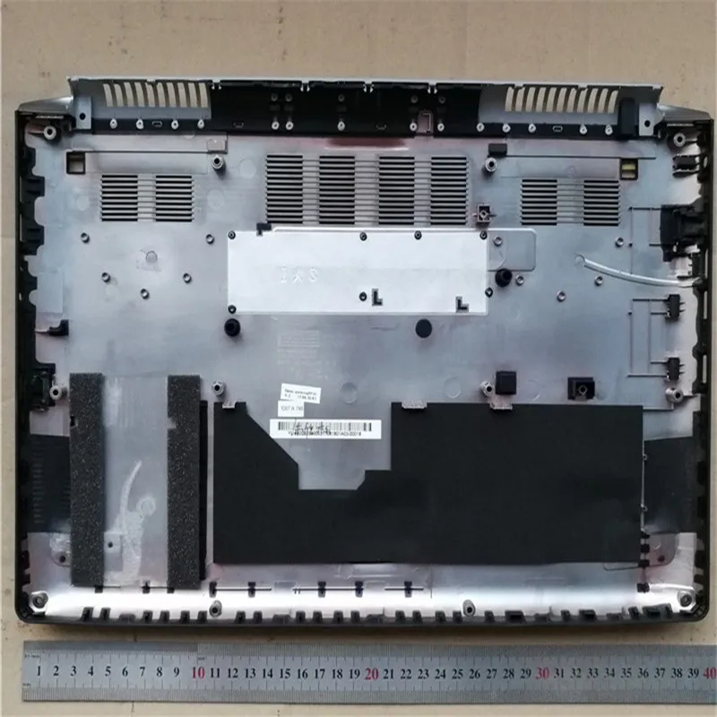 

Абсолютно новый и оригинальный чехол для ноутбука Acer VN7-593 N16W3