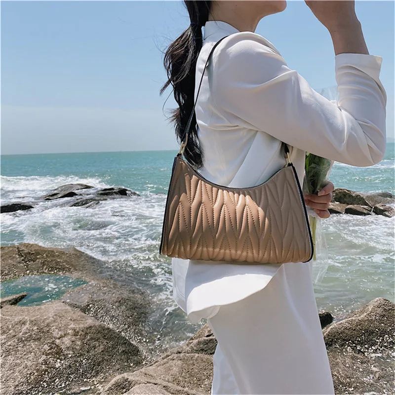 

Solid Color Crossbody Bag Simple Style Female Shoulder Bag Trend Pleated Small Women's Bag Casual Ladies Purses