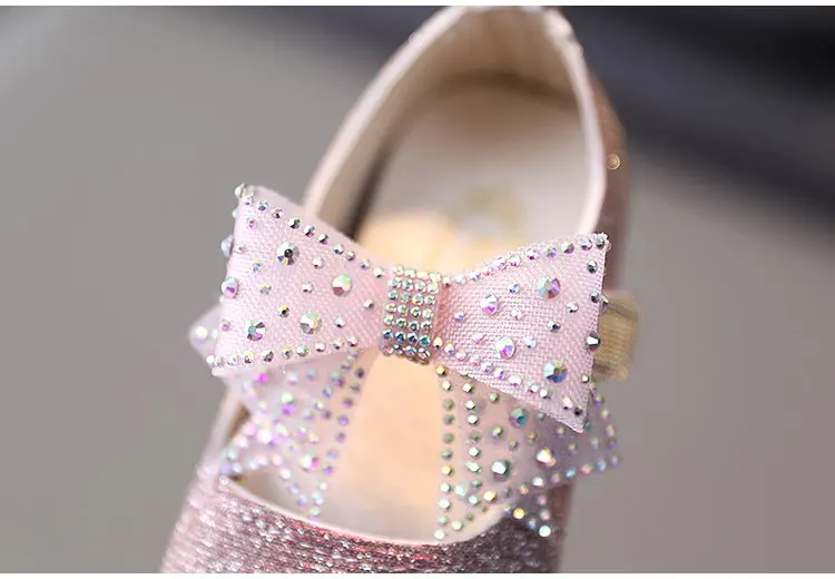 bata children's sandals Children Shoes Girl Leather Shoes New Spring/Autumn Bow Fashion Baby Princess Shoes Non-slip Soft Sole Casual Sneakers E537 children's sandals