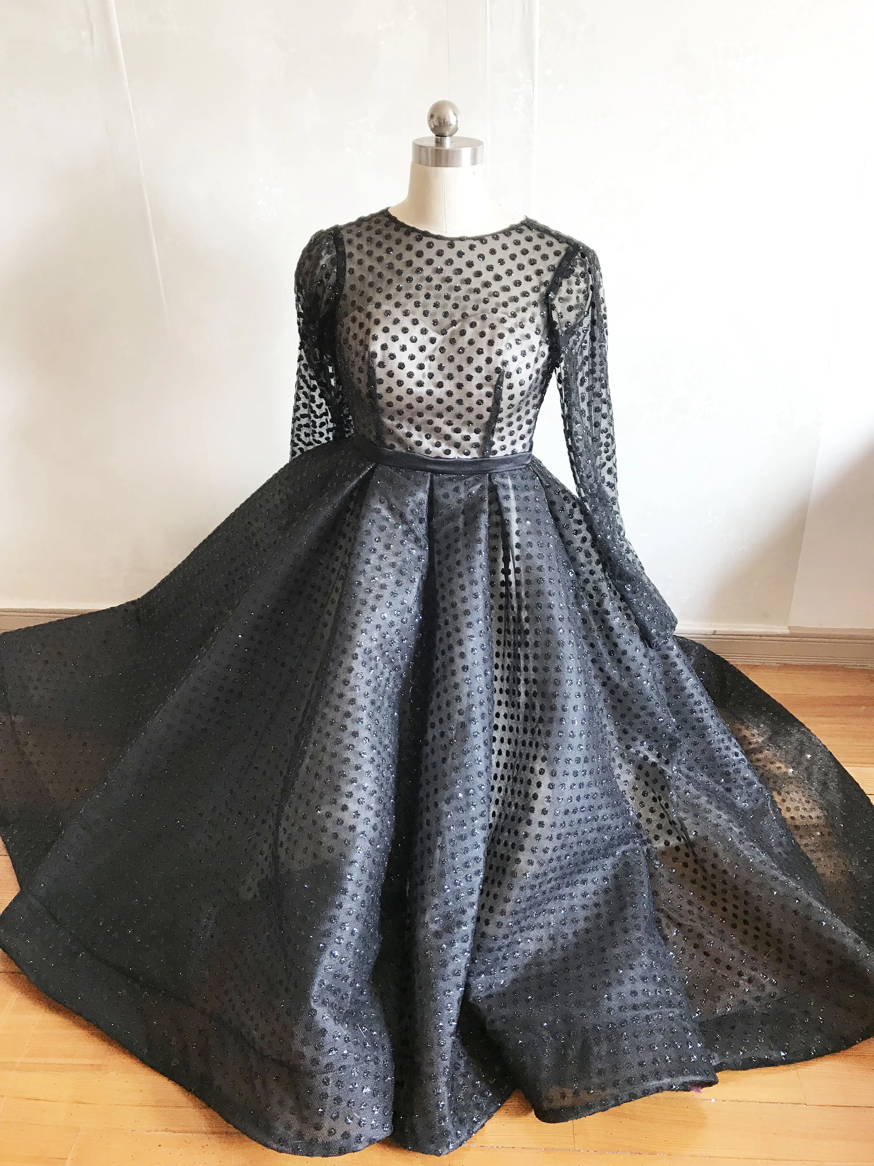 Модные черные пышные Выпускные платья длиной ниже колена с круглым вырезом и