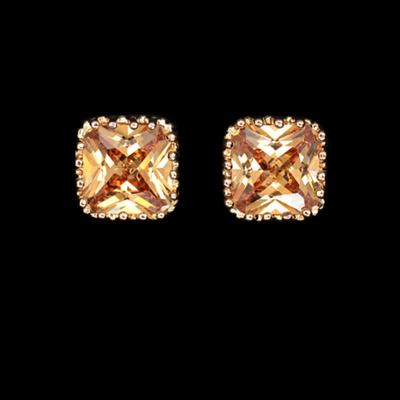 UMODE Серьги гвоздики с квадратным фианитом класса ААА+ цвета шампанского 1см