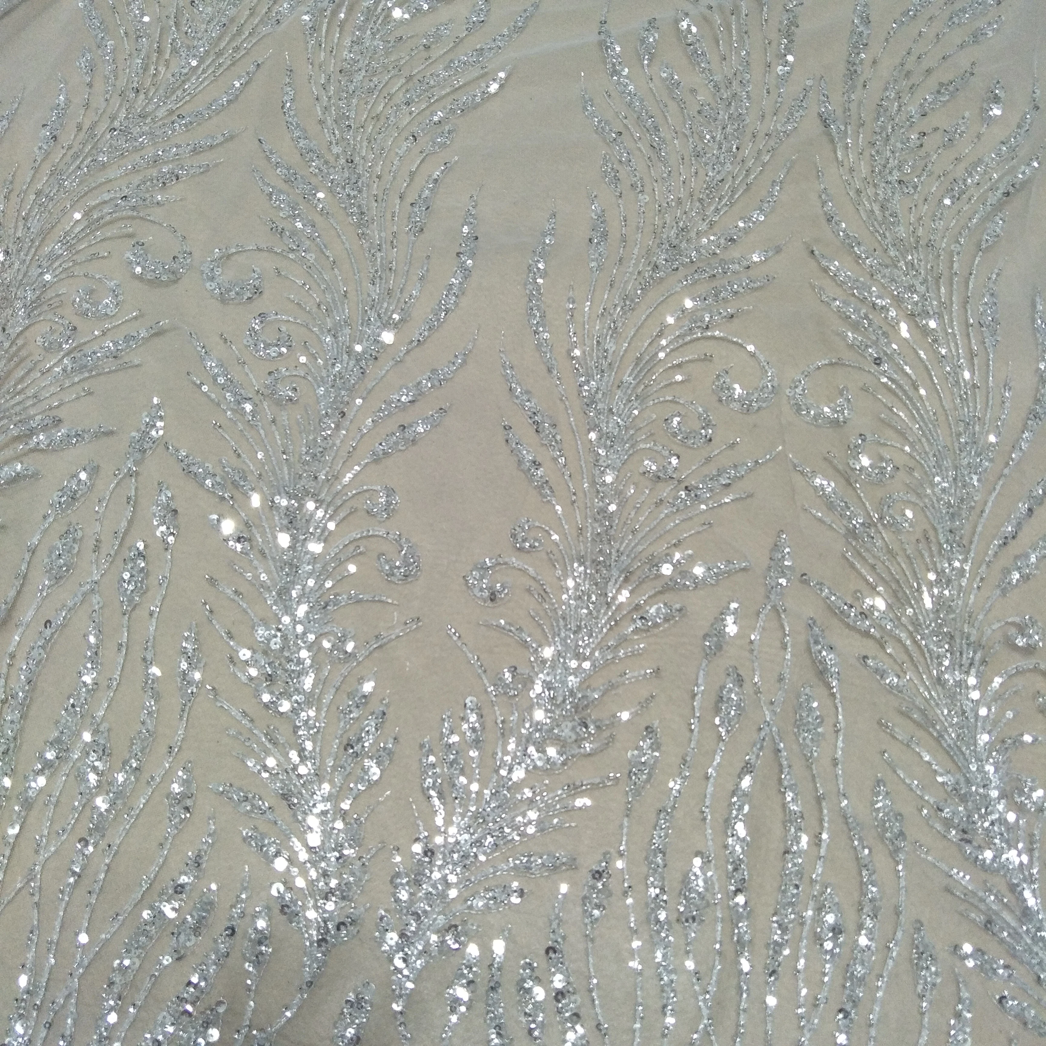 Новое поступление кружевная ткань для невесты с серебряными бусинами и