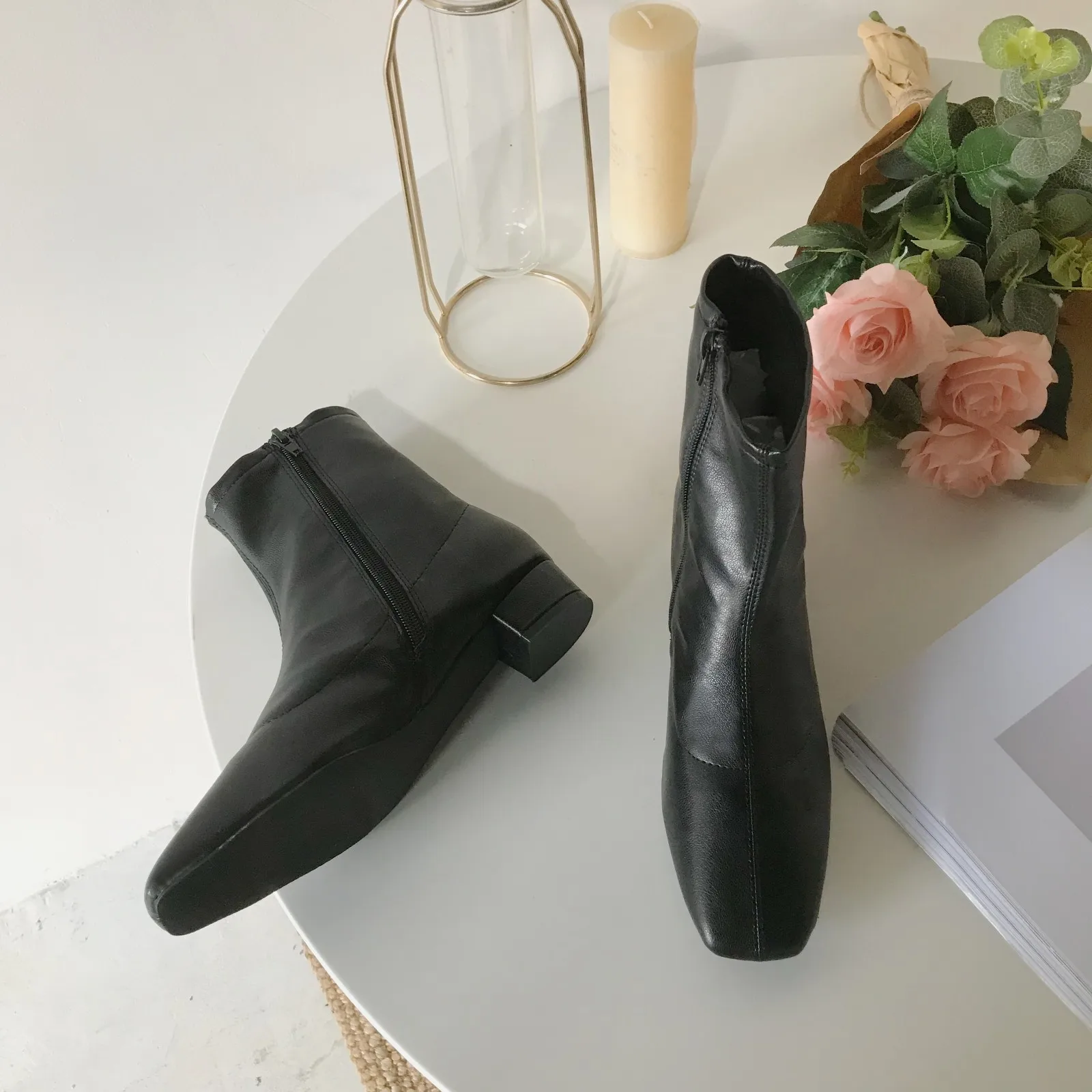 Ботинки Челси Женские однотонные кожаные на молнии модные ботинки низком