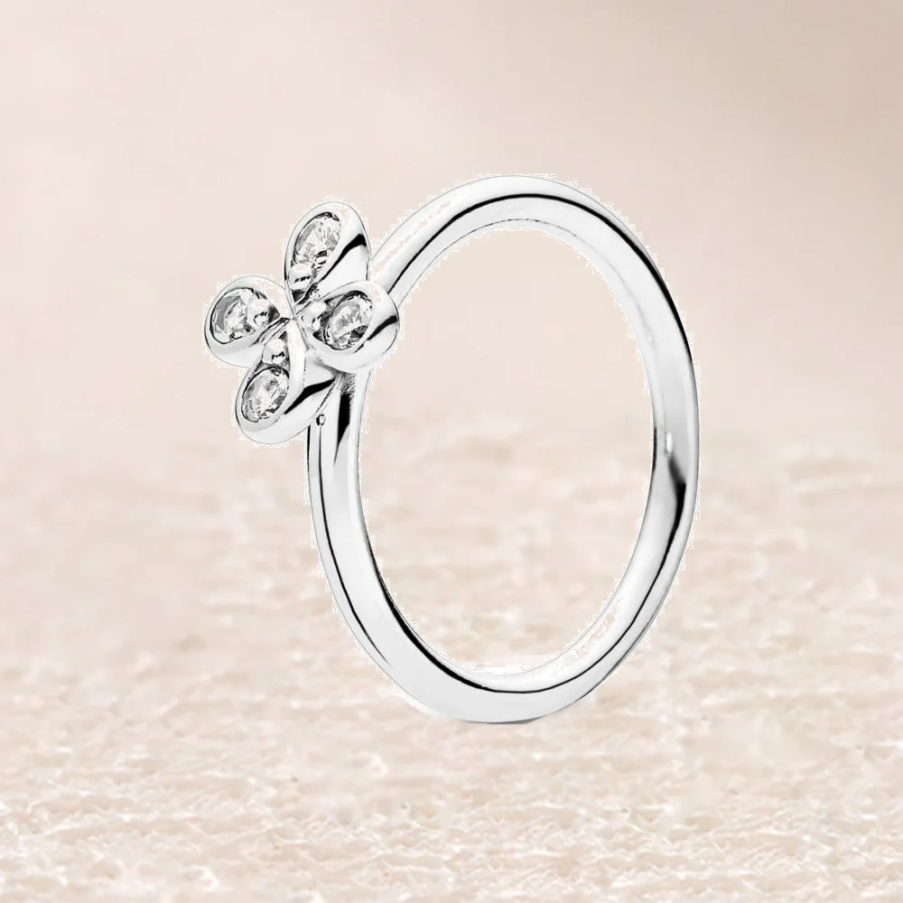 

197967CZ Four-Petal Flower Ring