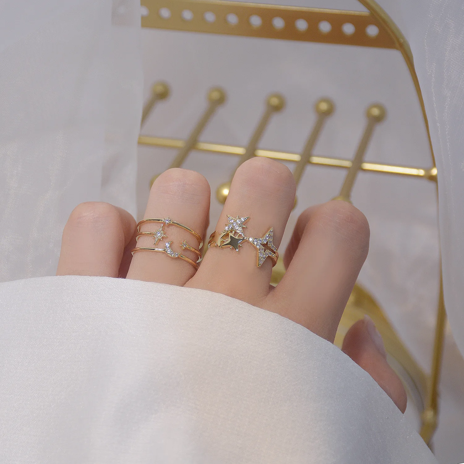 

Ins Hot Sale 14K Real Gold Exquisite Micro-inlaid Zircon Star Design Sense Open Design Cz Ring for Women