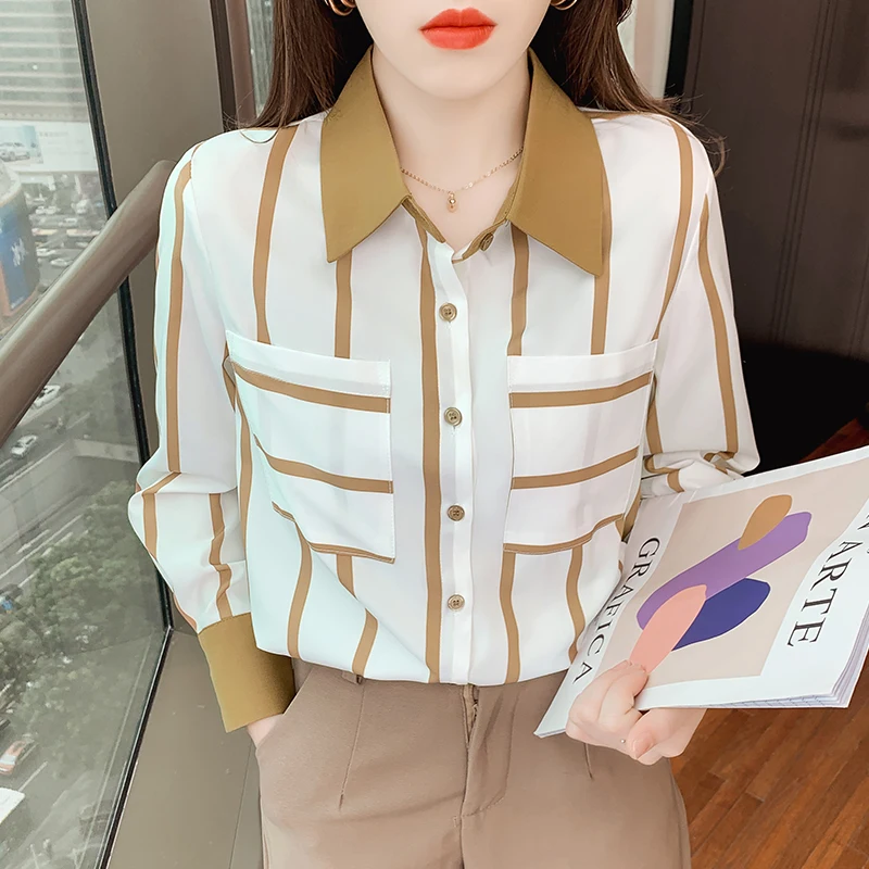 

Новинка весна-осень 2021 корейская модная шифоновая рубашка Chikichi в контрастную полоску с отложным воротником и длинными рукавами на пуговица...