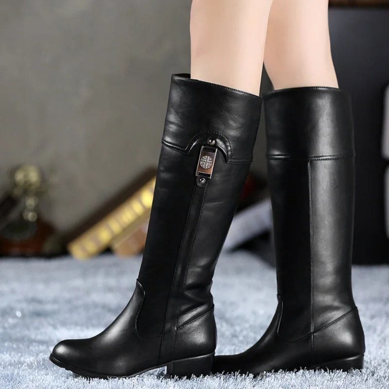 Женские Зимние ботфорты из натуральной кожи на толстом среднем каблуке с круглым