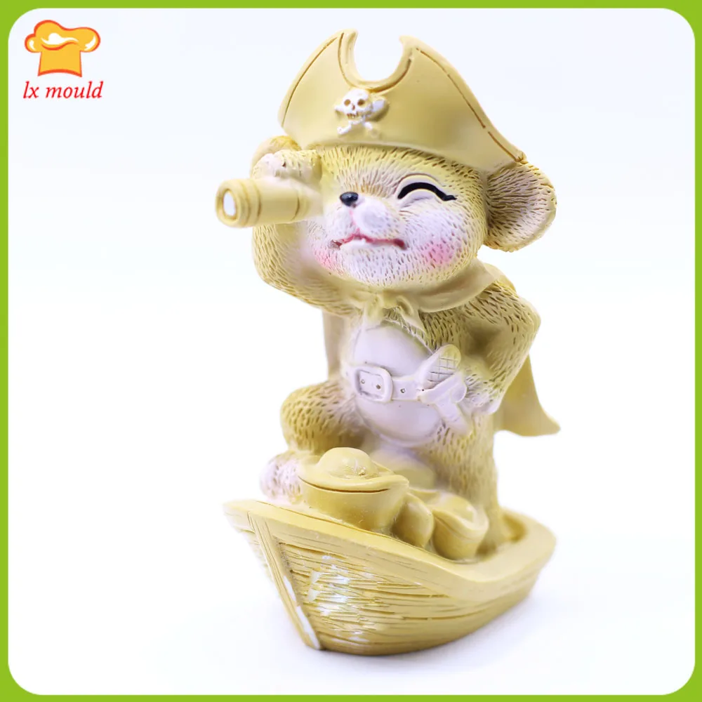 

New Cartoon Pirate Mouse Silicone Molds Chocolate Plaster Aroma Candle Moulds