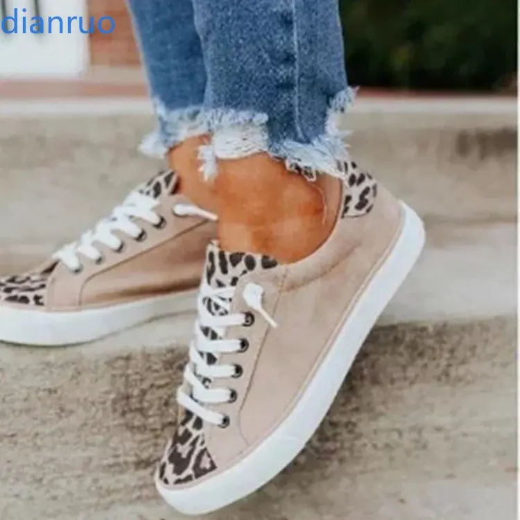 

Women's low-top sneakers 2021 spring and autumn canvas shoes women's large size 41-43 thick-soled leopard-print casual sneakers