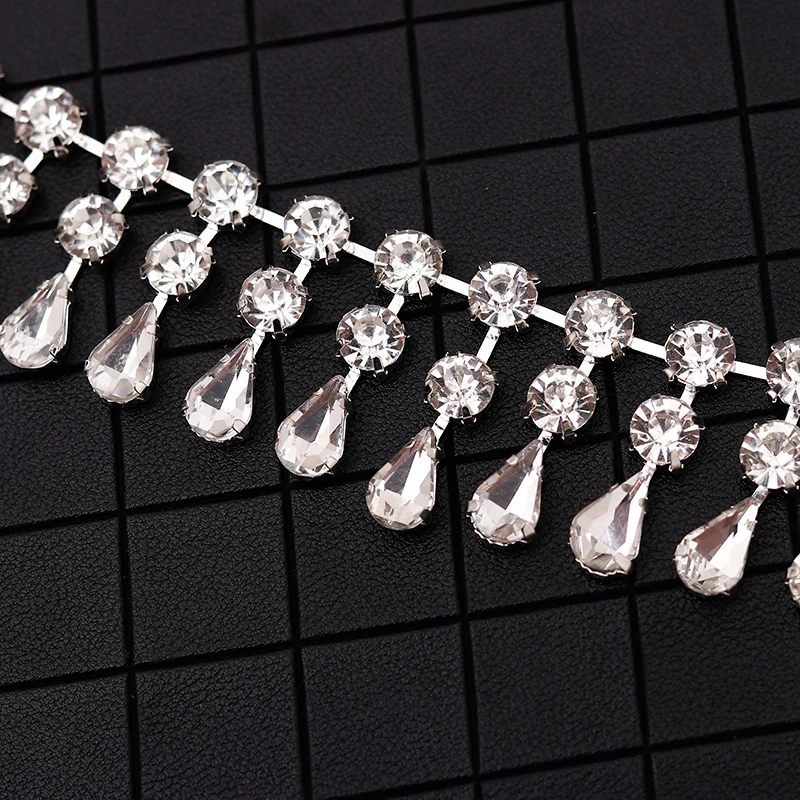 Высококачественная цепочка со стразами и кисточками для свадебного платья