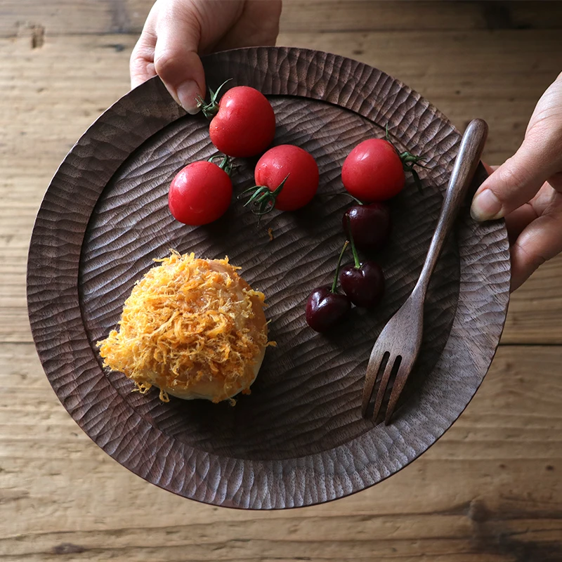 

Черная деревянная резная обеденная тарелка из ореха ручной работы, японский деревянный поднос, круглая Западная десертная тарелка