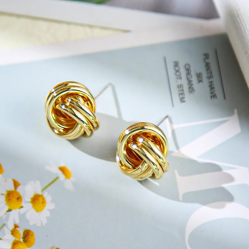 

2021 Trend Vintage Gold Earrings for Women Clip on Earrings Unusual Jewelry Earrings Gift Korean Fashion Women Earrings