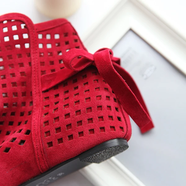 Женские ботинки на низкой танкетке повседневные из флока с вырезами большой