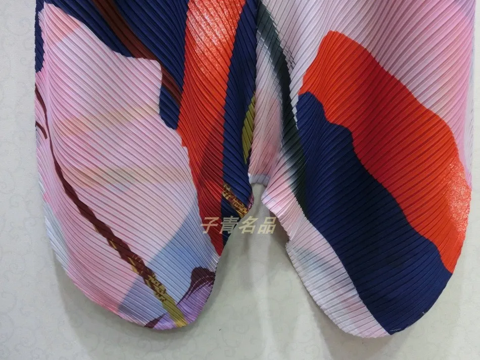 HOT SELLING Miyake fashion  Spring and summer mid waist geometric Unique blooming beauty printed harem pants  IN STOCK