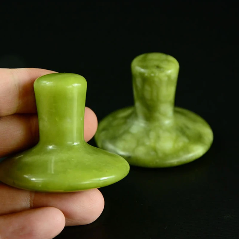 Массажер для лица оливковый Нефритовый камень в форме грибов массажный скребок