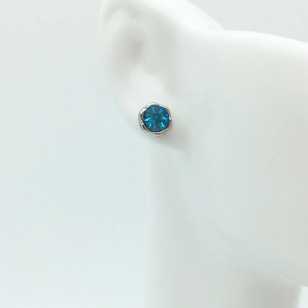 Корейские маленькие круглые серьги гвоздики с кристаллами очаровательные