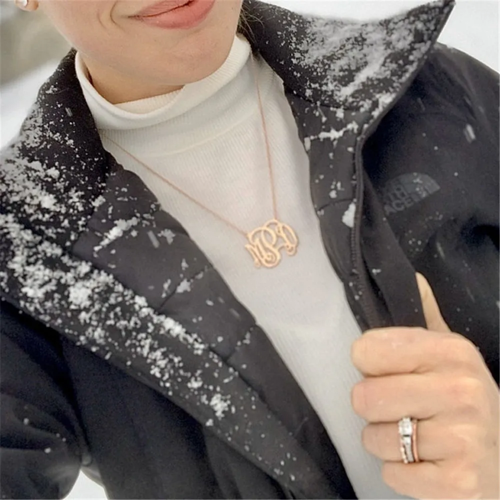 

AurolaCo Customized Name Necklace Personalized Stainless Steel Gold Choker Pendant Nameplate Necklace For Women Jewelry Gift
