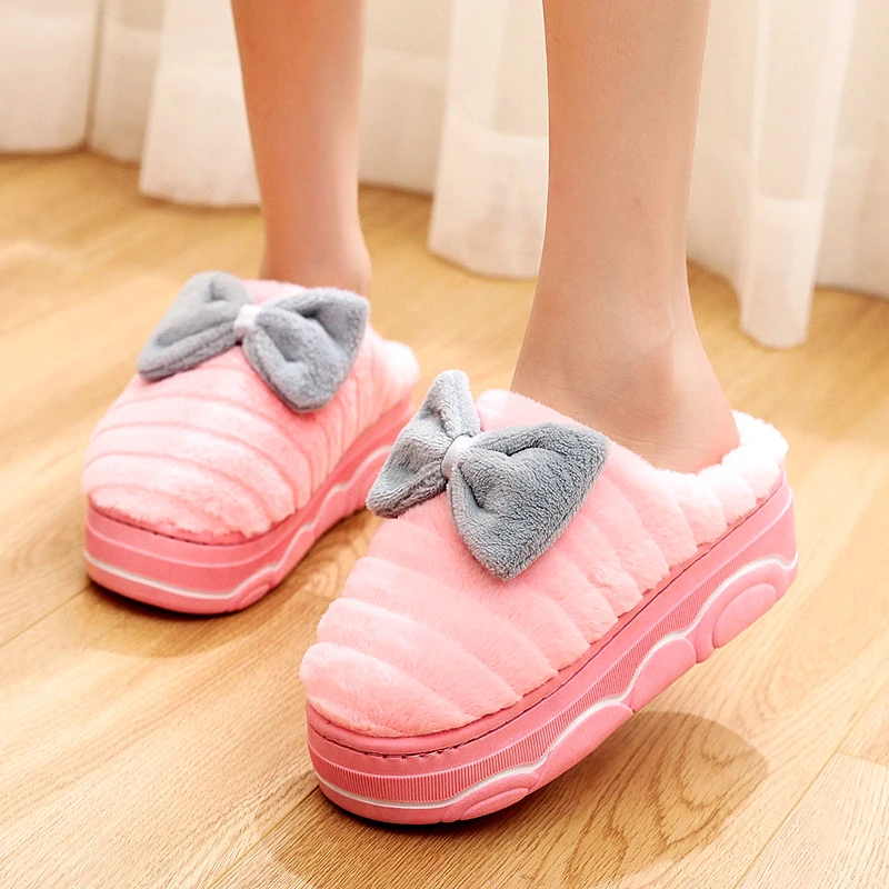 Женские меховые тапочки зимние теплые хлопковые на высоком каблуке 5 см с милым