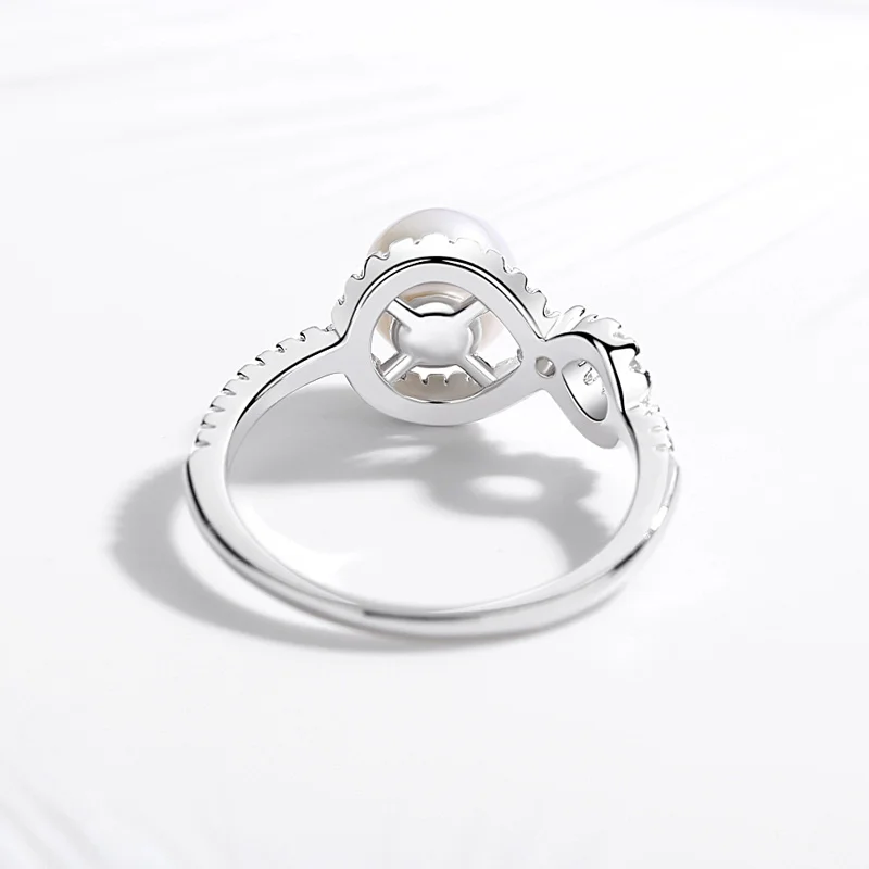 Кольцо женское бесконечное из серебра 100% пробы с натуральным пресноводным