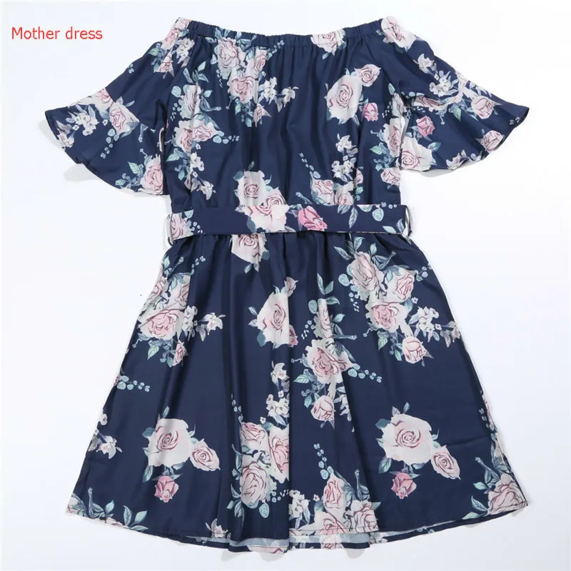 S-XL Семейные комплекты для мамы и дочки, платья Летнее цветочное платье для родителей и ребенка одинаковые комплекты для семьи с принтом «Мама и я»