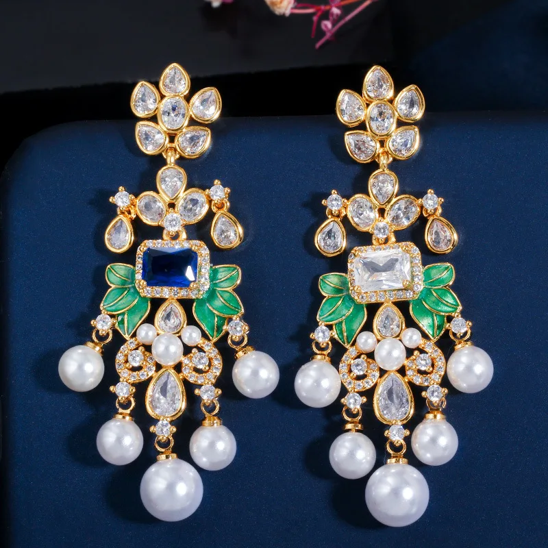 

High Quality Fashion New Leaf Shape Pearl Crystal Perforated Tassel Earrings Free Shipping For Ladies High Jewelry Birthday Gift