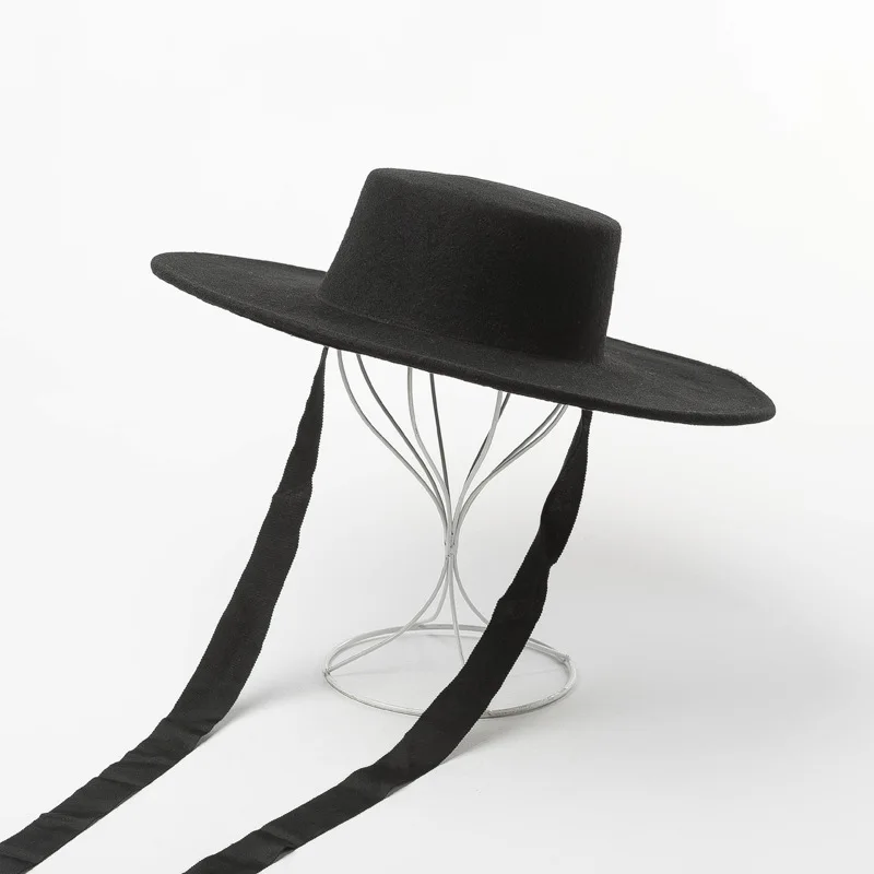 Wide Brim Felt Hat Flat Top Winter Boater Hats for Women Men Ribbon Lace Up Hat Chin Strap Fashion Wool Hat Ladies Ourdoor Hat