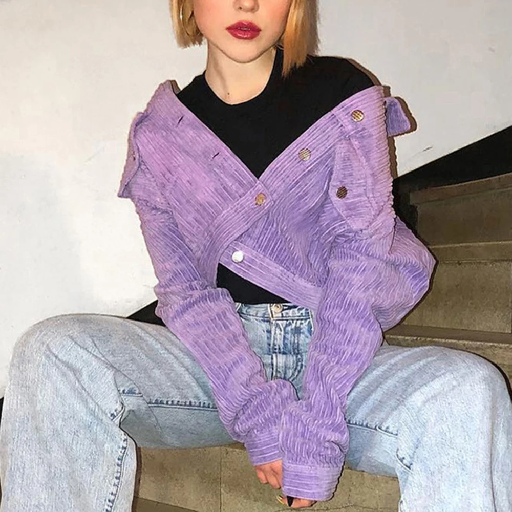 Фиолетовая Вельветовая куртка женская с карманами спереди теплое Укороченное