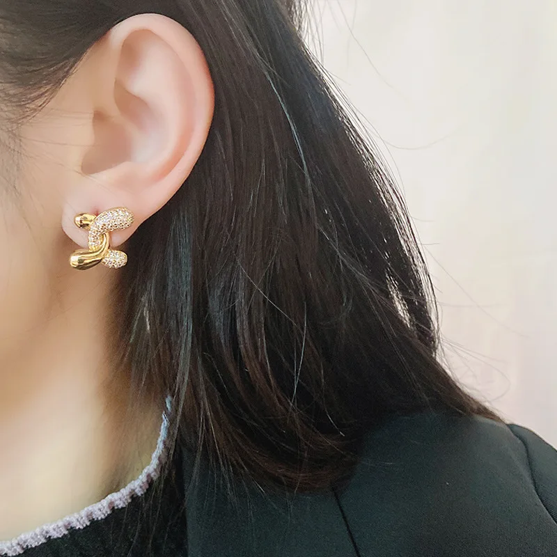 

Gold Fashion Letter C 14k Gold Earrings Original Design Bohemia Jewelry Earrings for Women gifts